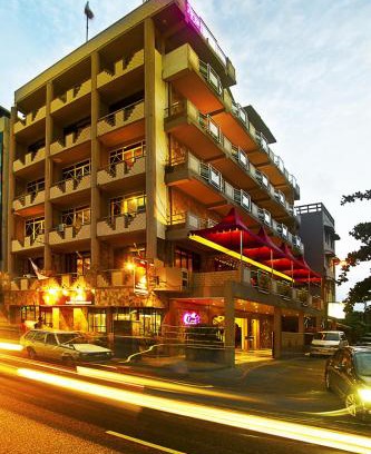 Wellawatta South Hotel | Omega Regency Colombo