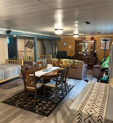 Omro House | Omro riverfront