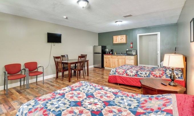 Briceville Apartment | On-Site Hiking & ATV Trails: Briceville Studio