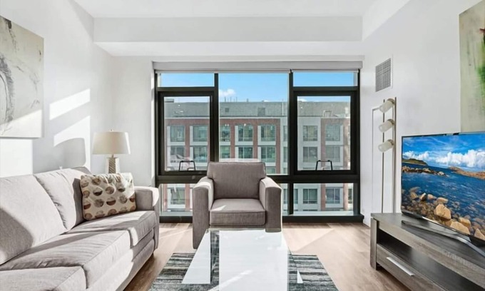 Shawmut Apartment | On-site Theater! 1BR | W/D | Desk | WiFi | Downtown Boston