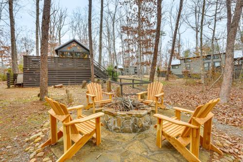 Monteagle House | On-Site Trails and Furnished Deck Monteagle Escape!
