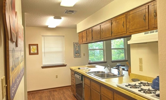 Lafitte House | On the Bayou - 30 Minutes from New Orleans