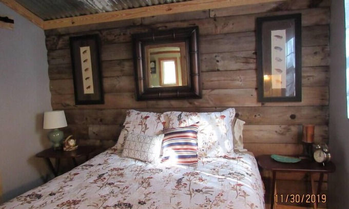 Claxton House | On the Riverbend Cabin