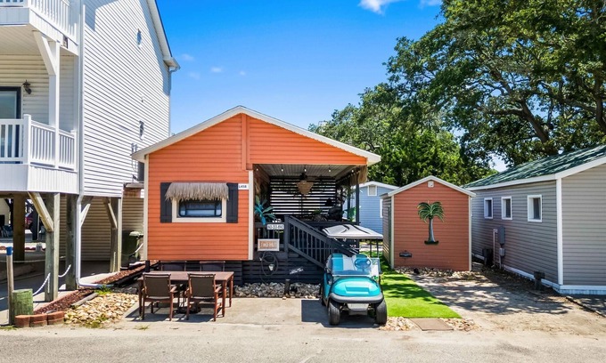 Myrtle Beach House | One Bed One Bath Tiki Hut at the Beautiful Atlantic Ocean in Ocean Lakes!