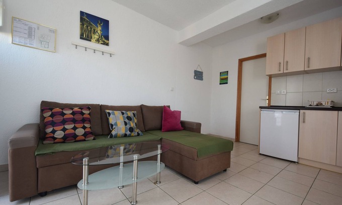 Vantacici Apartment | One bedroom apartment with balcony Vantačići, Krk (A-22765-b)