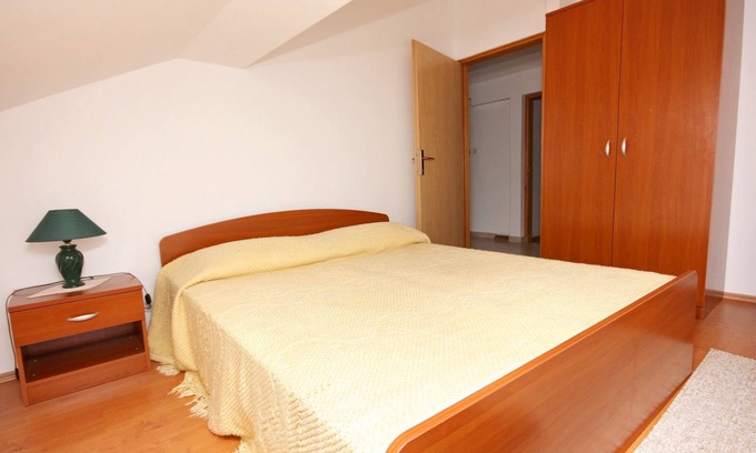 Ljubac Apartment | One bedroom apartment with terrace Ljubač, Zadar (A-5947-a)