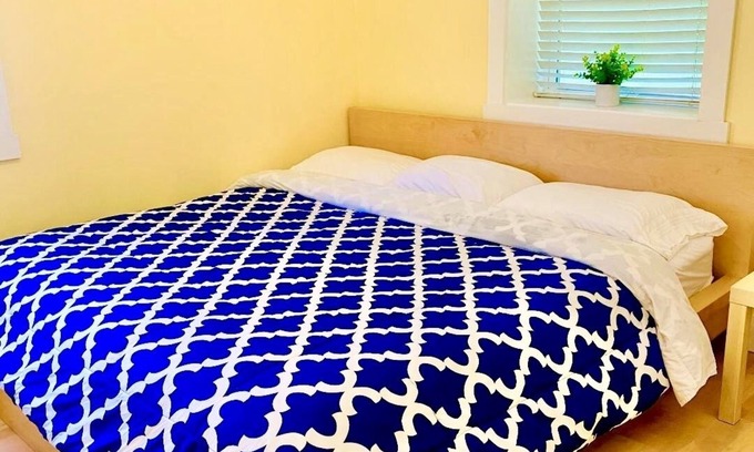 Monticello Cottage | One bedroom cottage - Standard 09