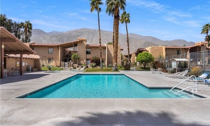 Baristo Condo | One Bedroom Desert Oasis - 30 Day Minimum Rental