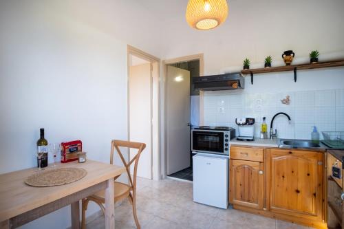 Potokaki Apartment | One House Pythagoreio