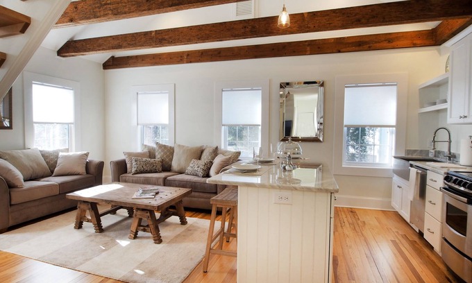 Old Town Condo | One Market Square - Comfortable Luxury Condo in the Center of Downtown Pinehurst