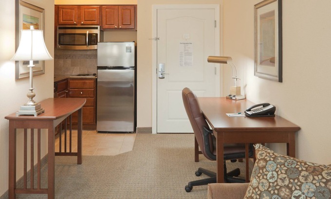 Lafayette Apartment | Only 5 Miles from Purdue University. Free Breakfast. Pool. Gym.
