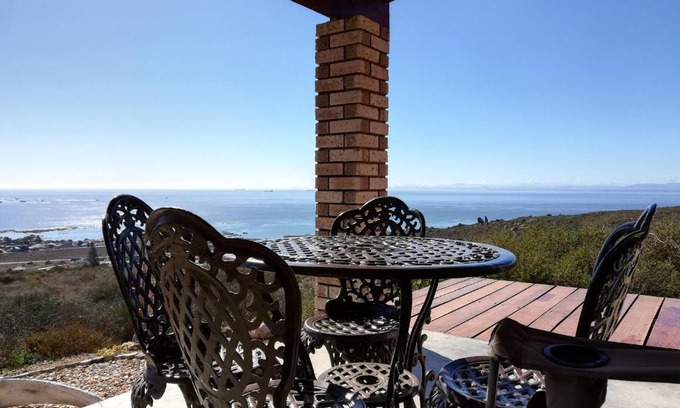 St. Helena Bay Apartment | Onze Uitsight Cottage