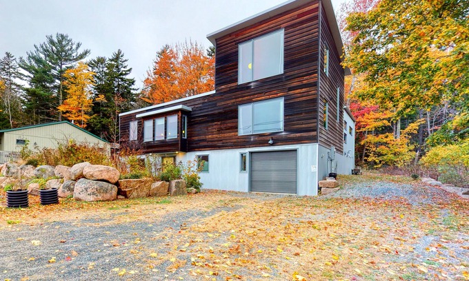 Otter Creek House | Open & inviting home near the ocean w/free WiFi, firepit, & private washer/dryer