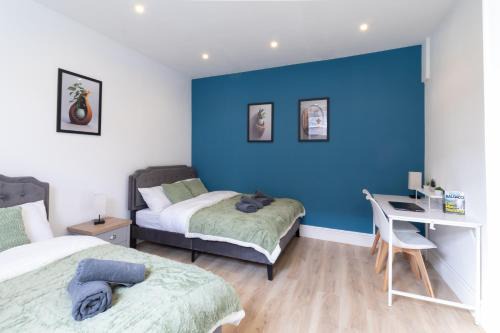 Portsmouth Apartment | Open Mind Property - 2 Beds & Free Parking