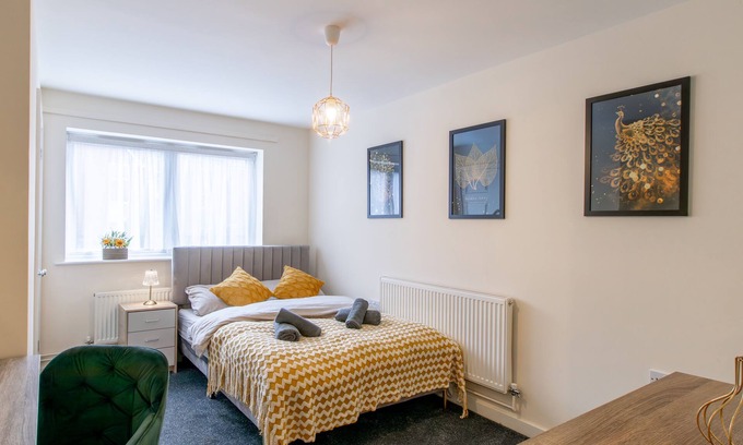 Southampton Apartment | Open Mind Property - Luxury Apartment Near Hospital