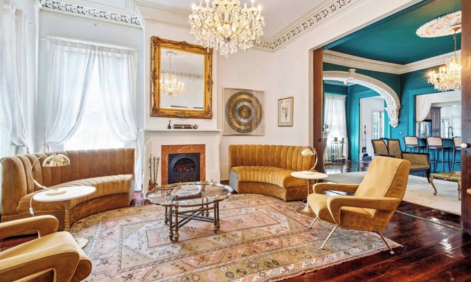 Faubourg Marigny Villa | Opulent Historic Mansion w Heated Pool 5br|6.5ba