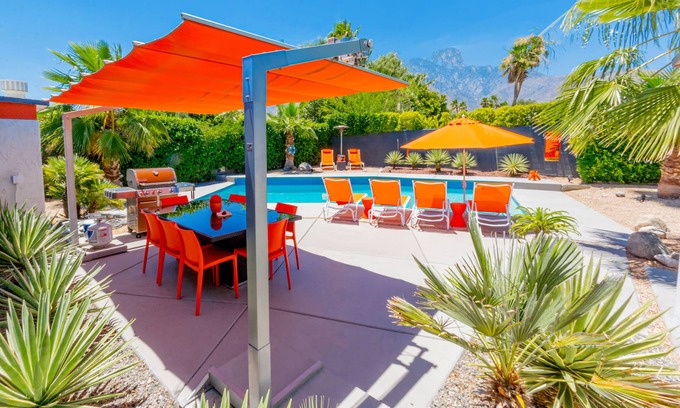 Racquet Club Estates House | "Orange Oasis" Historic Racquet Club