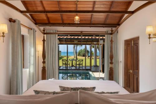 Boossa Hotel | Oruva Beachside Villa