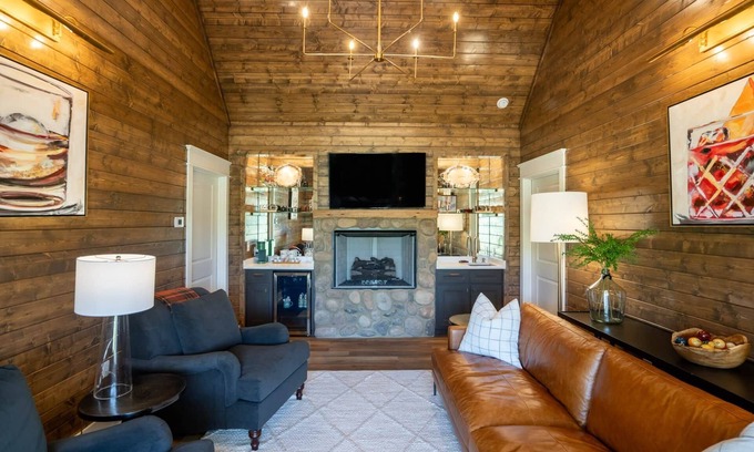 Dillard Cottage | Otis Cottage at Julep Farms