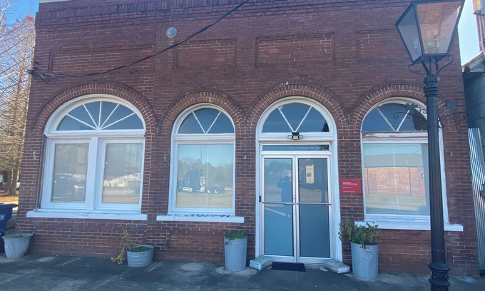 York Bed & Breakfast | Our unique 3 bdrm facility is open to guests when artists are not in residence.