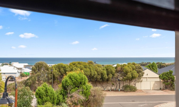 Sellicks Beach House | Out Look ~ Sellicks Beach - Sumptuous Seaside Abode