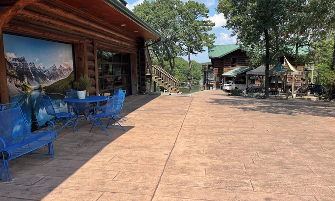 Mid America Apartment | Out of Town Guest House