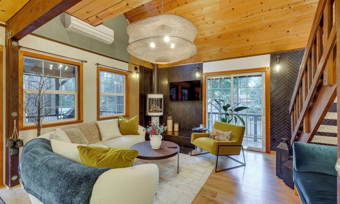 Nevada City House | Outdoor Oasis: Modern Nordic Home By Lake!