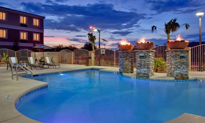 Tucson Condo | Outdoor Pool | Close to Tucson Airport