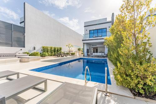 Sharm Villa | Overlooking Pool & Sea Views Villa with BBQ Facility, Sharm - Al Dana Villa, Al Dana Island by Deluxe Holiday Homes