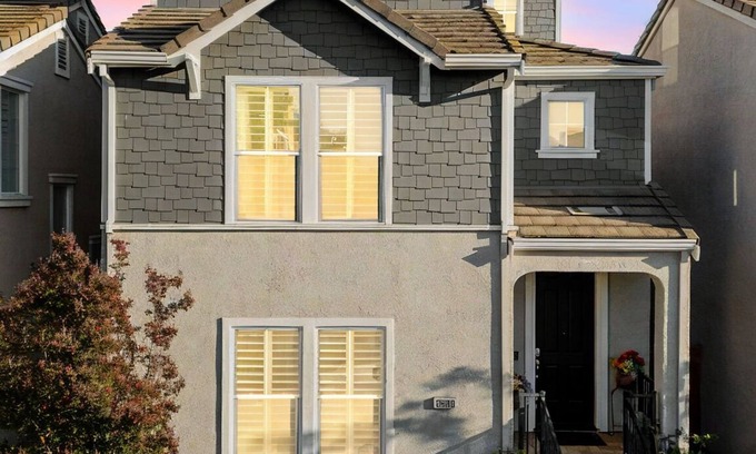 Rancho Cordova House | Overlooks Park & Amphitheater. Near river rafting, Lake Natoma, CSUS Aquatic Ctr