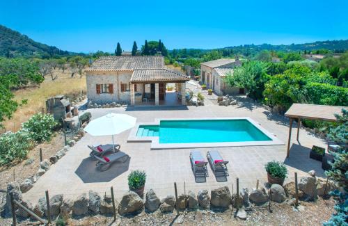 Campanet Villa | Owl Booking Villa Gabelli - Rustic Stay with Great Views