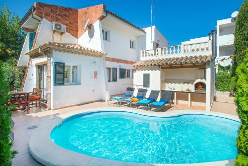 Urbanitzacio Gotmar Villa | Owl Booking Villa Luceta - 15 min Walk to the Beach