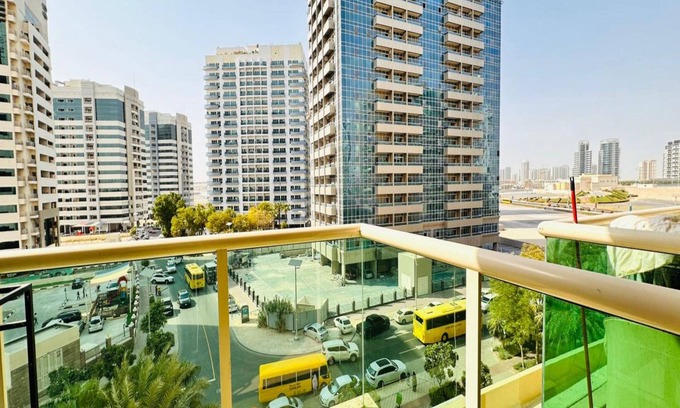 Dubai Sports City Apartment | OYO 1233 Home Elite 1 Residence Sports