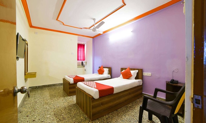 Warangal Hotel | OYO 17316 Radika Residency