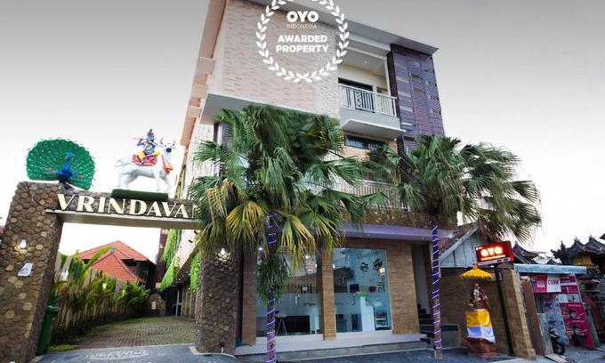 Imam Bonjol Hotel | OYO 1949 Vrindavan Residence