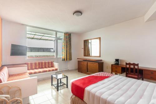 Martinez de La Torre Hotel | OYO Hotel Casa Blanca