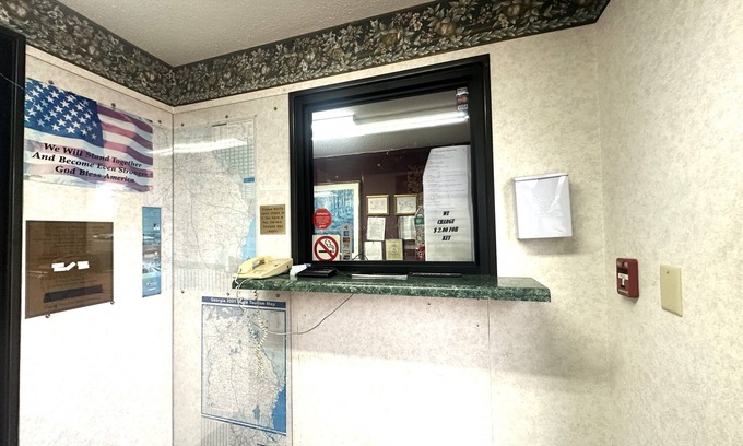 Macon Hotel | OYO Hotel East Macon I-75