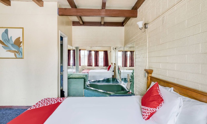 Beverly Green Hotel | OYO Oasis Motel Las Vegas I-15