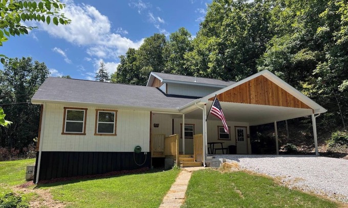 Marble Falls House | Ozark Serenity Lodge-Near The Buffalo River!