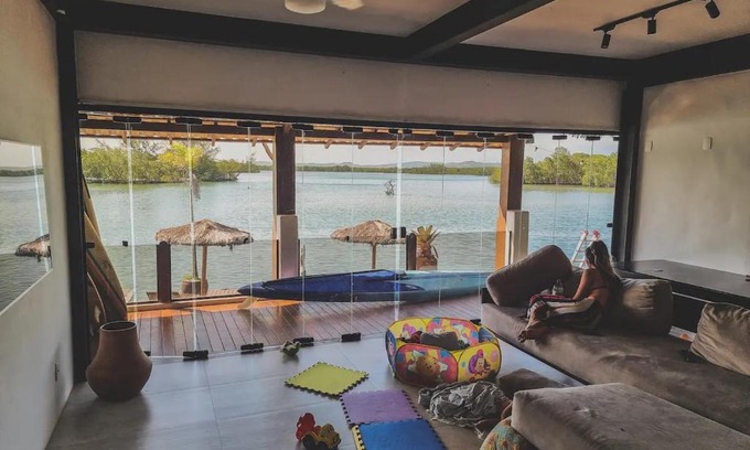 Barra de Guaratiba House | Pé na água, no mais lindo canto da cidade