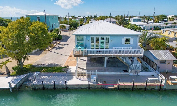 Little Venice House | P47 - New on the rental market! 2 bedroom, 2 bathroom home with deep water.