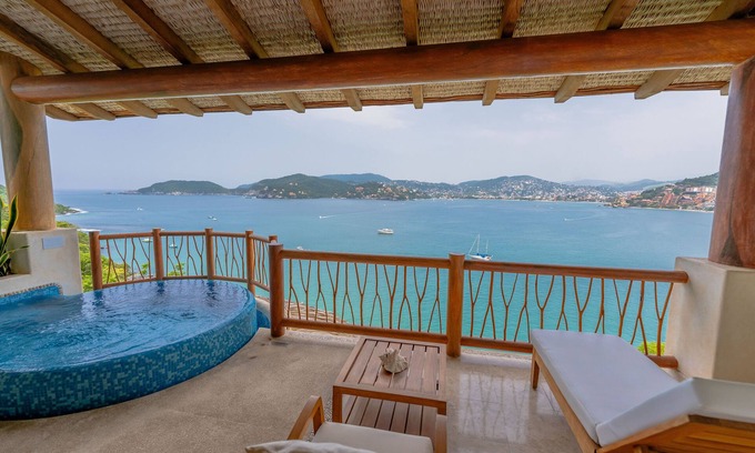 Playa Las Gatas Hotel | Pacífica Grand Zihuatanejo