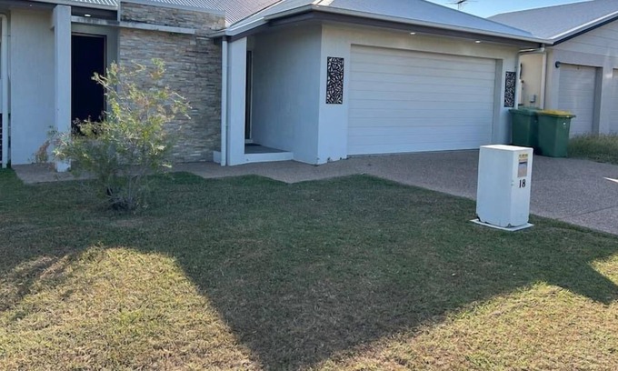 Douglas House | Paddington Place Summ