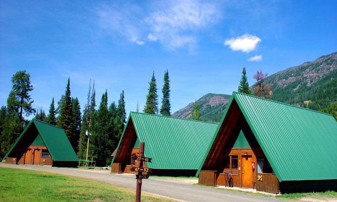 Pahaska Hotel | Pahaska Tepee Resort