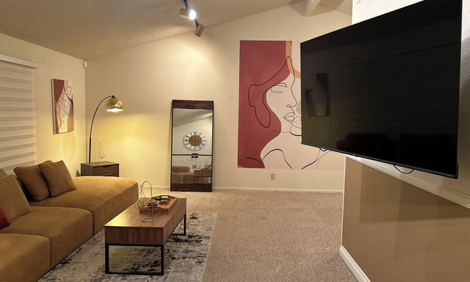 Paradise House | Pair-a-Dice in Sin City!