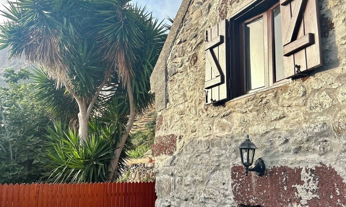 Prazeres Cabin | Palheiro Jardim by Olá Madeira