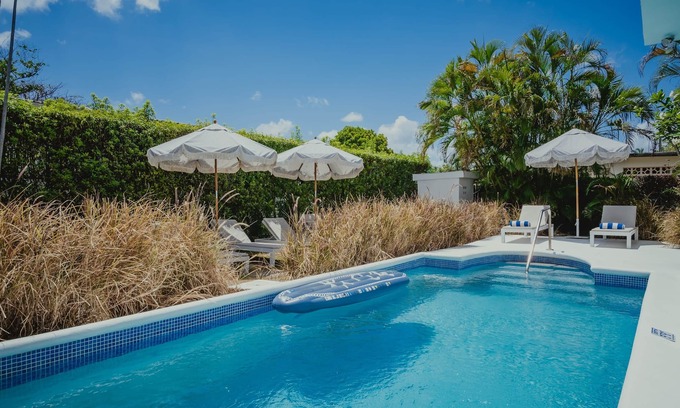 Sunset Crest Villa | Palm Villa I Holetown I Barbados