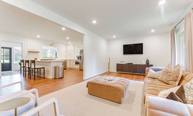 Palmetto Cottage | Palmetto Cottage w/Fire Pit, Game Table + More!