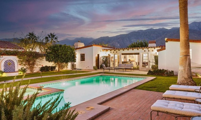 Araby Commons House | Paloma