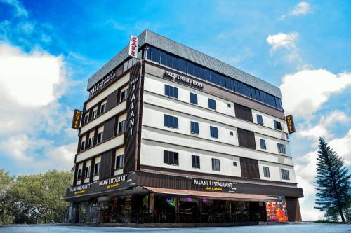 Temerloh Hotel | Palz Empire Hotel Temerloh Garden Roof Top Cafe , Free Wifi And Netlix
